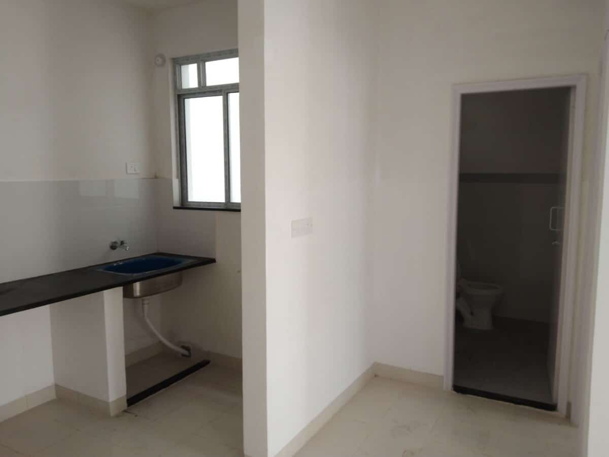 1- BHK BRAND NEW UNUSED 4TH FLOOR FLAT SALE SHAPOORJI E BLOCK