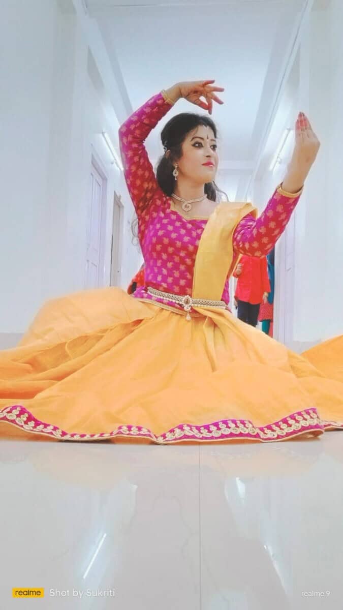 Classical Rabindra nritya, dance class by Sukriti