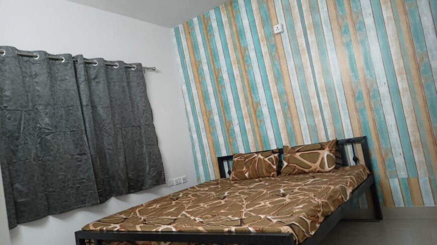 Queen size bed for Rent
