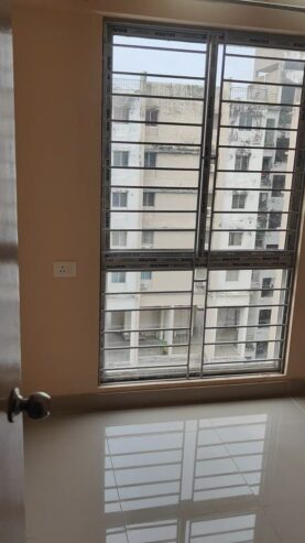 Room for Rent in 3 BHK Flat for Female – Shapoorji, Newtown | ₹5,700