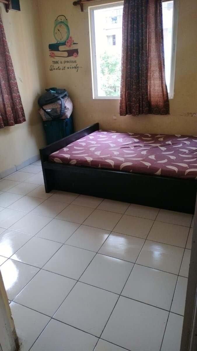 One preoccupied room available in a 2bhk full furnished flat