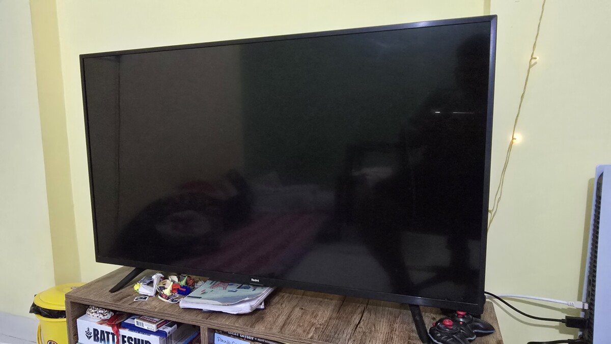 Redmi 43” 4K Ultra HD Android Smart LED TV (X43) — Excellent Condition | Great Deal!