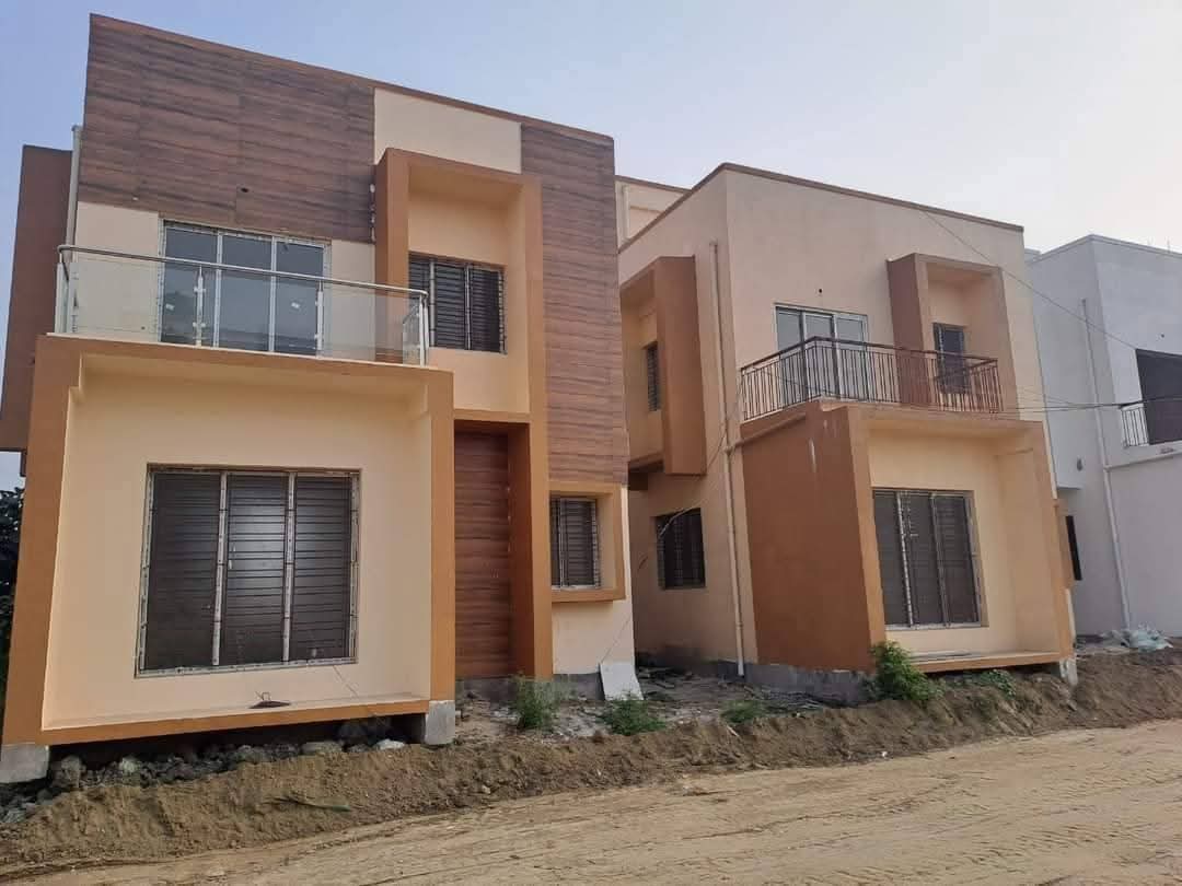 Royal Enclave Villas Ready to Move Villas in Newtown