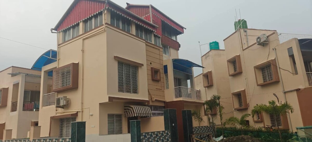 Royal Enclave Villas Ready to Move Villas in Newtown